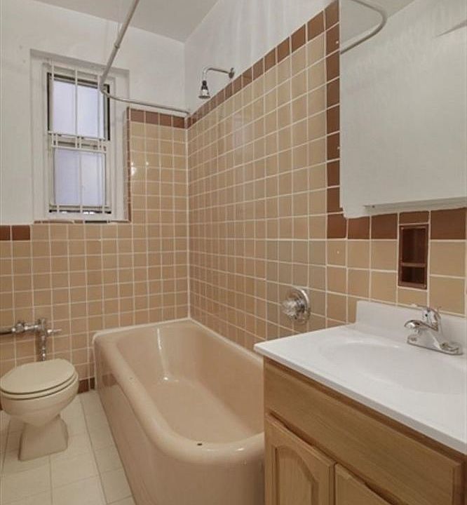 2nd image of 50 Ocean Pkwy APT 2B