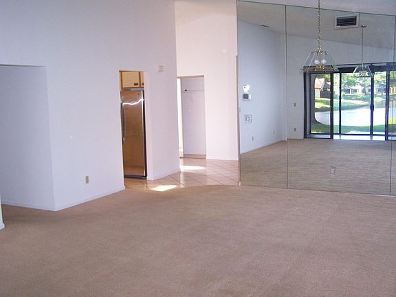 5th image of 4727 Boxwood Cir