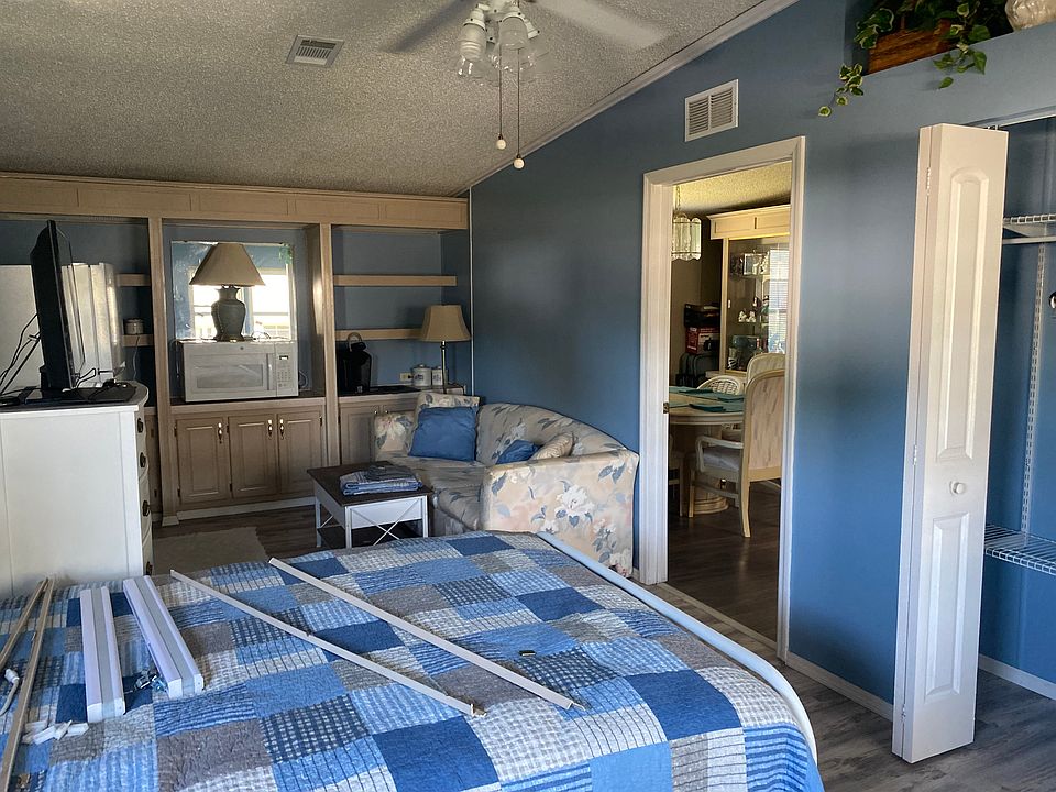 1st image of 951 Lantania Pl