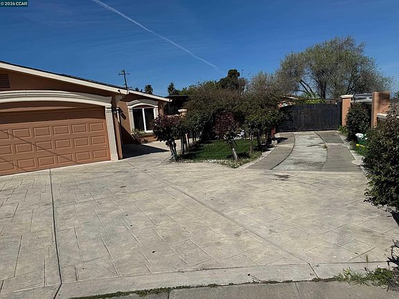 5th image of 5 Island View Dr