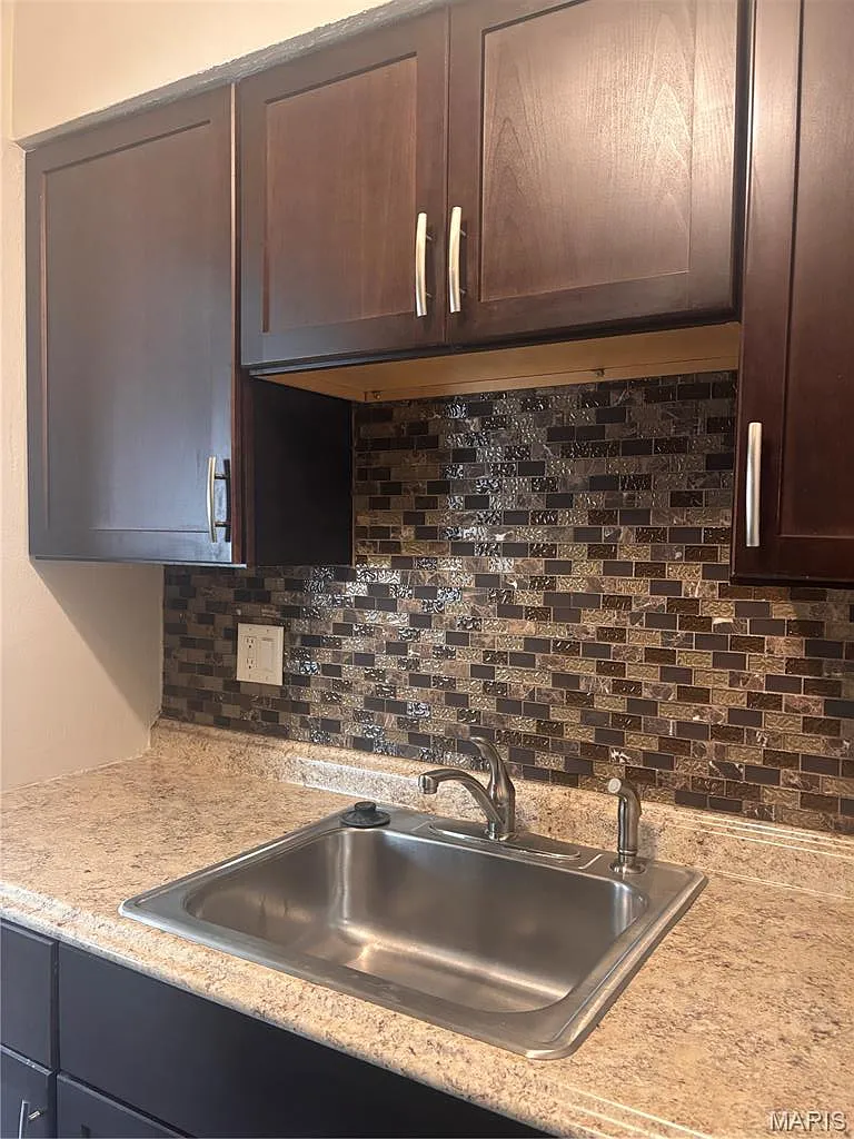 1 bed, 1.0 bath, 750 sqft, $795 — Photo 4