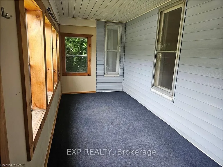 15 Cedar St — Photo 6