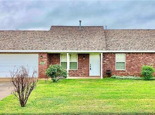 800 SW Dakota Dr, Bentonville, AR 72712