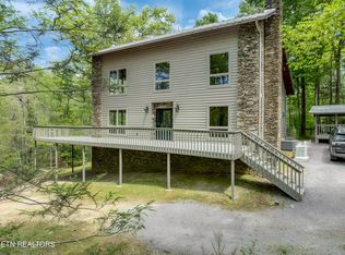 2210 Turkey Roost Rd, Walland, TN 37886