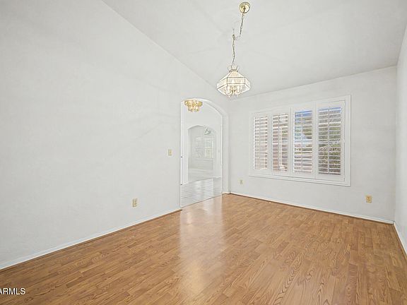 5th image of 2566 E LYNWOOD Street