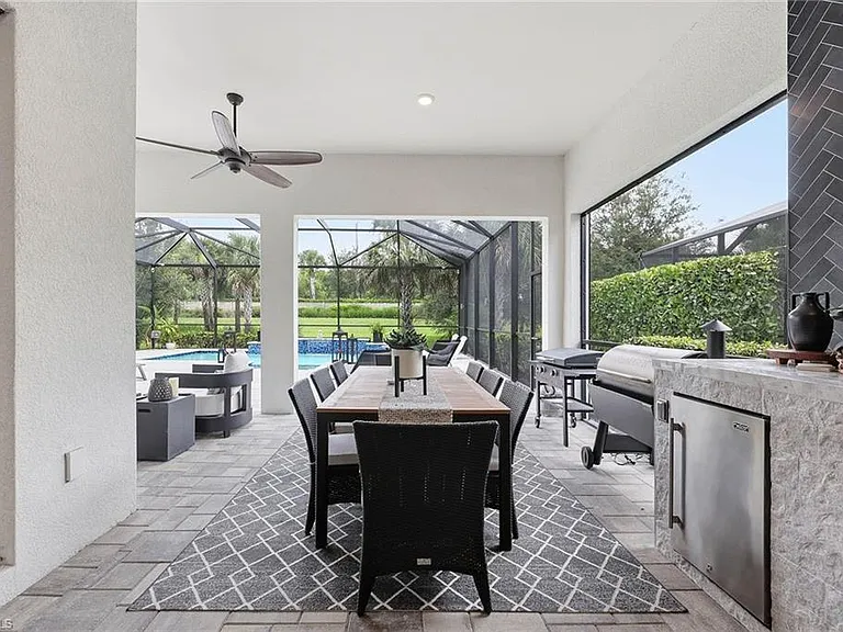 2738 Aviamar Cir — Photo 34