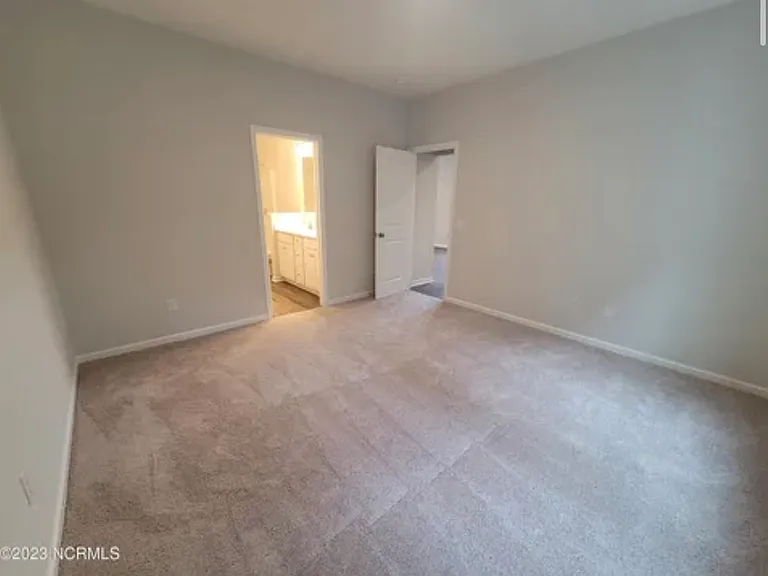 9008 Laurel Bay Ln — Photo 10