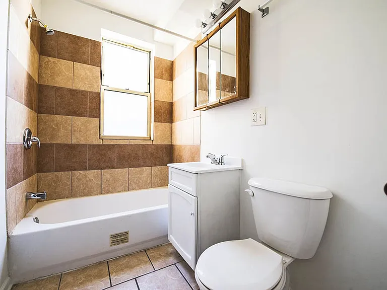 7120 S East End — Photo 11