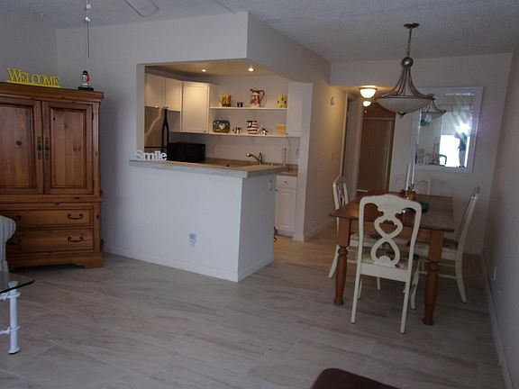 3rd image of 299 Camden M #299
