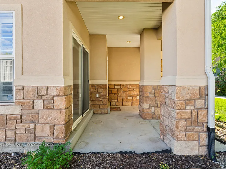 7168 S Kristilyn Ln — Photo 3