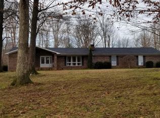 1598 Snow Rd, Albany, KY 42602