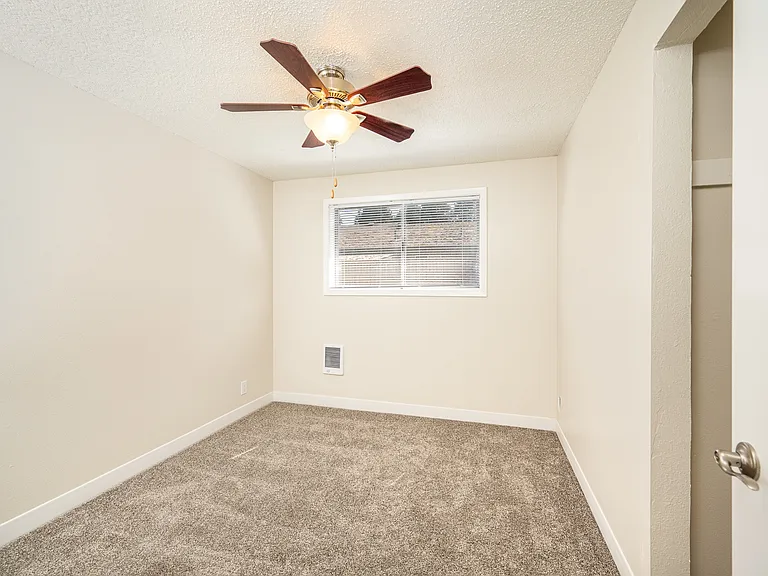 Hopkins Horizon Apartments — Photo 30