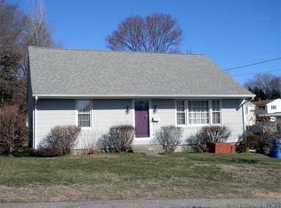 159 Maple St, Norwich, CT 06360