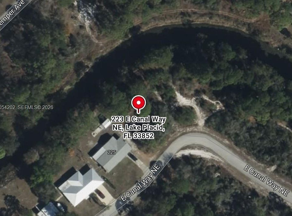1st image of 223 E Canal Way NE