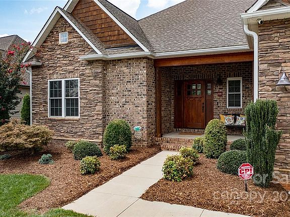 3rd image of 1482 Kensington Park Ct
