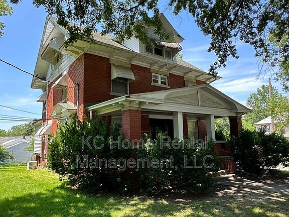 2nd image of 726 N River Blvd APT B