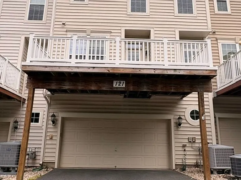 121 Autumn View Dr — Photo 45