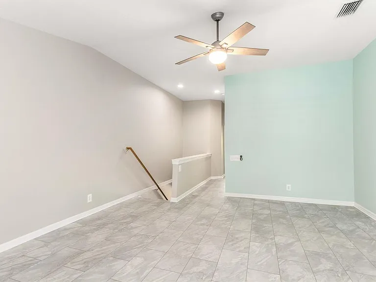 3326 Covered Bridge Dr W — Photo 29