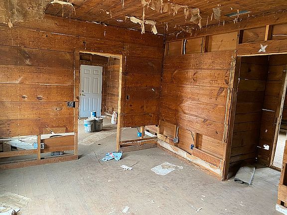 2nd image of 1407 Kemp Blvd