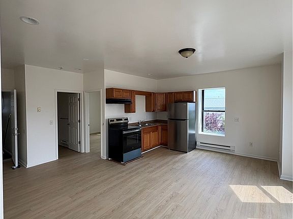 5th image of 177 Exchange St