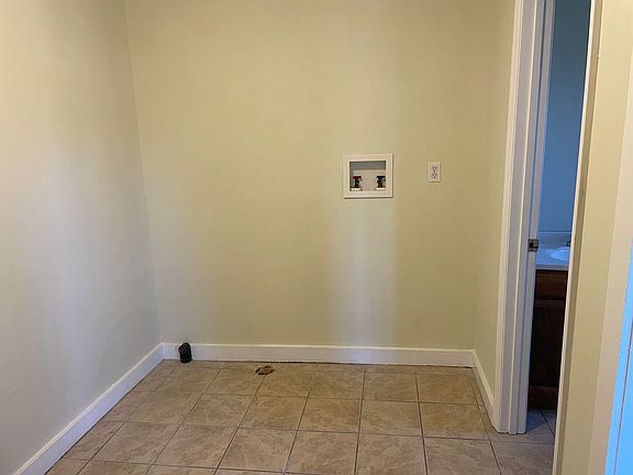 5th image of 2035-2037 Michael St