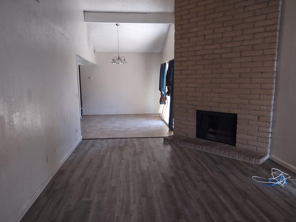 1st image of 7456 Della Cir
