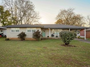 105 Monroe Dr, Tuscumbia, AL 35674