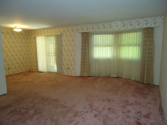 4th image of 22 Dorset Ct #22B