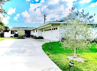 19750 Merryhill St, Canyon Country, CA 91351