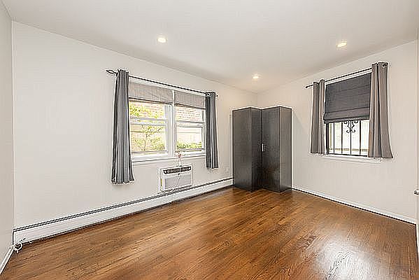 1st image of 25-02 Crescent St #1B