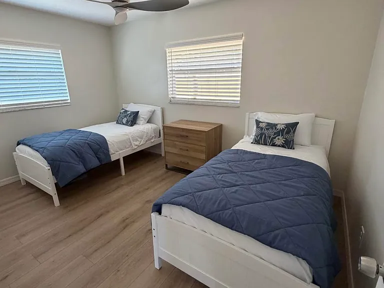 3347 Camelot Dr #B — Photo 10