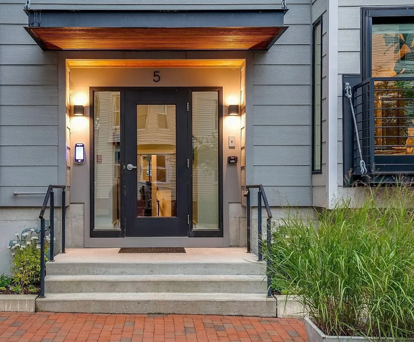 5 Cumberland Ave — Photo 2