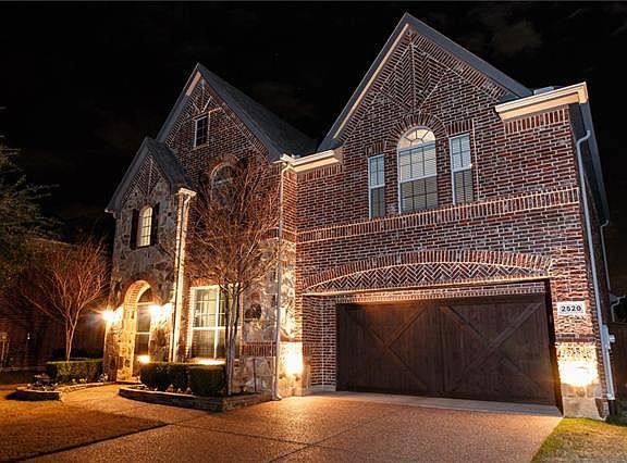2nd image of 2520 Roseville Dr
