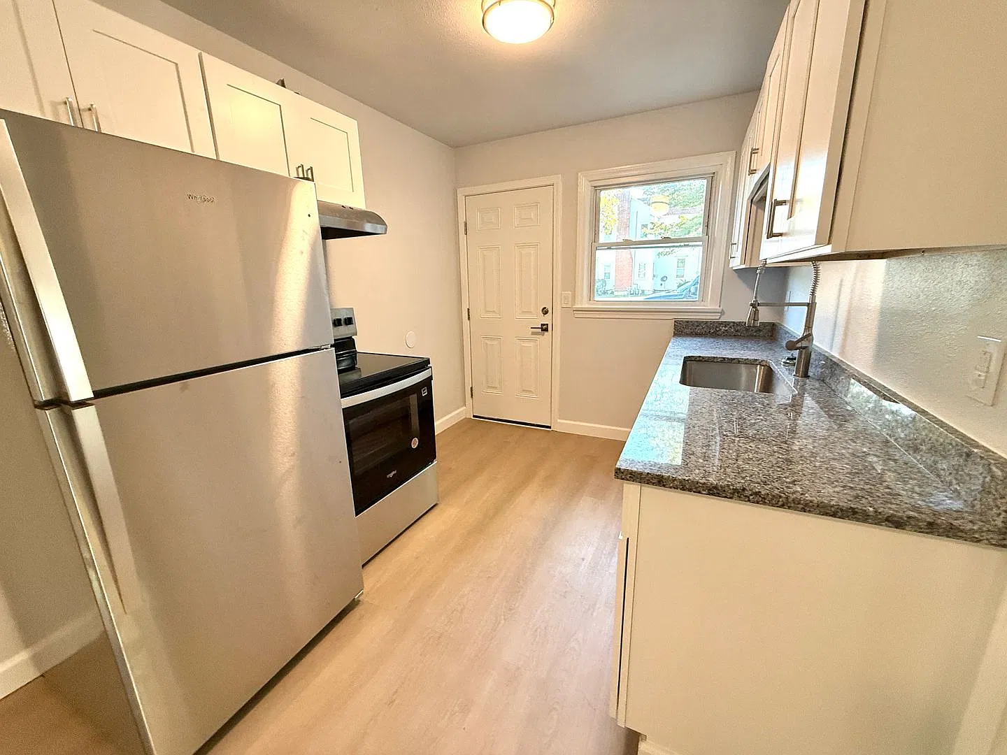 Comfortable Apartment in Roanoke St, Blacksburg — Photo 2
