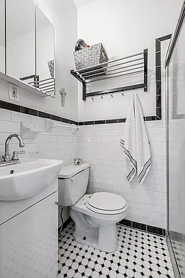 Rented by REAL New York | media 5