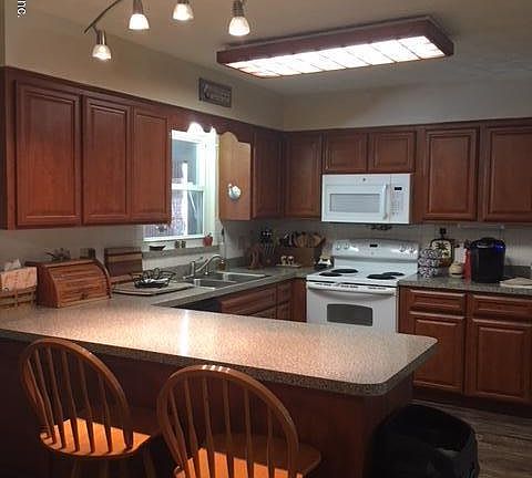 4th image of 463 Cody Dr