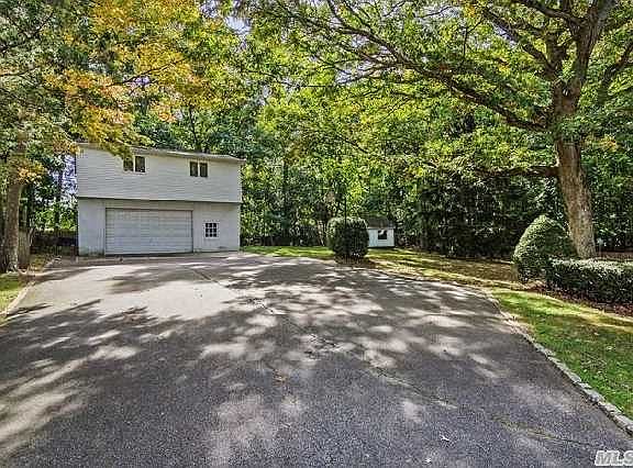 3rd image of 84 Clarke Dr