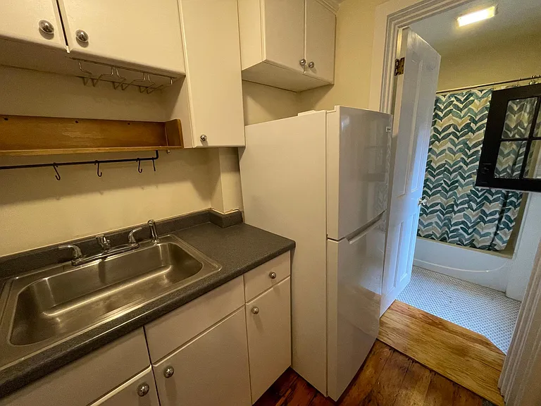25 S Russell St #1 — Photo 9