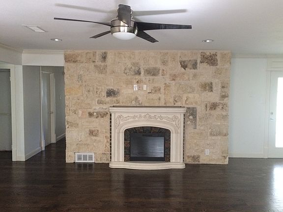 2nd image of 2200 Highcrest Dr
