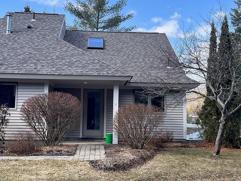 1 Sycamore Dr — Photo 7