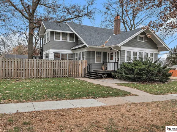5201 Leighton Ave, Lincoln, NE 68504