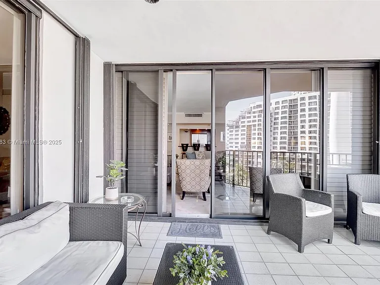 520 Brickell Key Dr #A914 — Photo 22