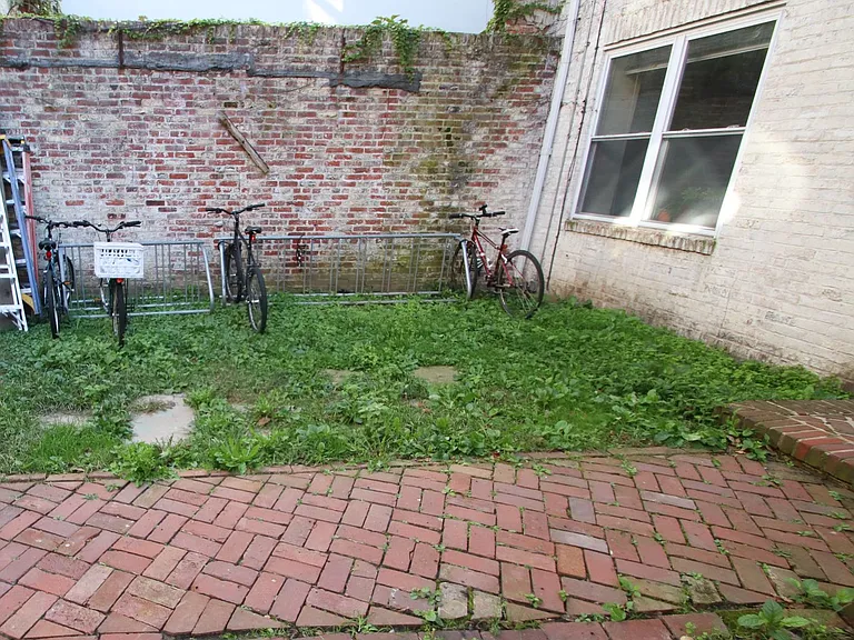 1616 Pine St — Photo 16