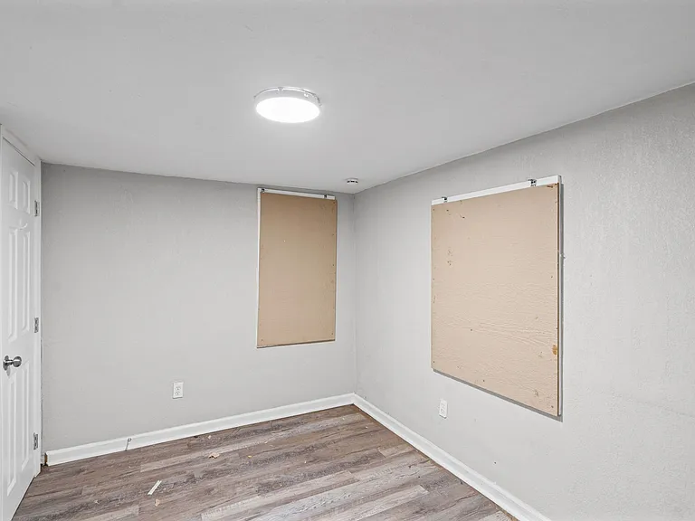 8102 Highland Ave — Photo 6