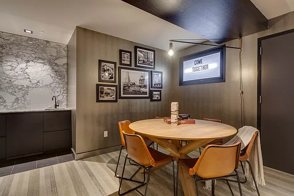 Rented by Nooklyn NYC LLC | media 32