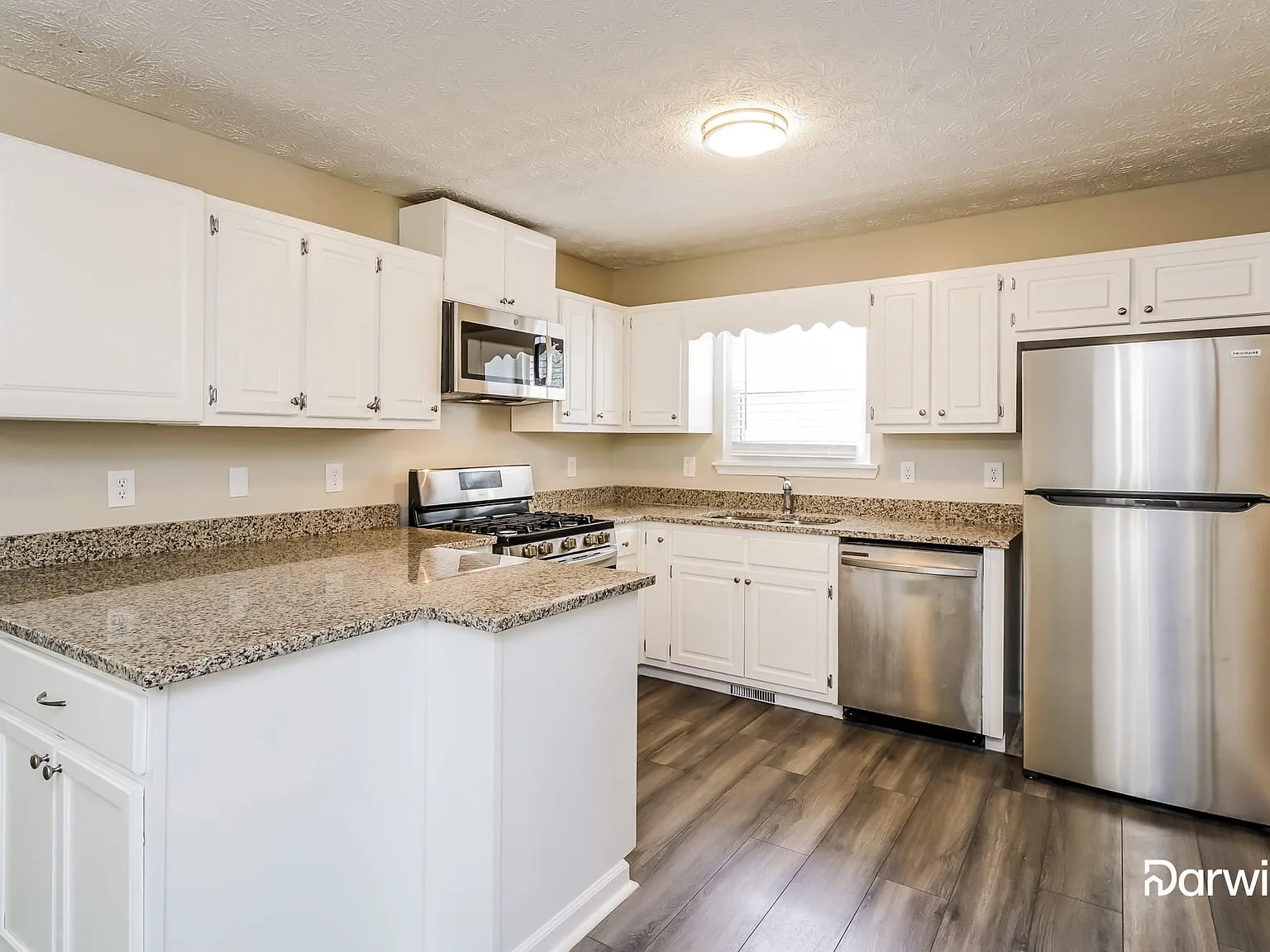 3 bed, 2.0 bath, 1567 sqft, $1,795 — Photo 4