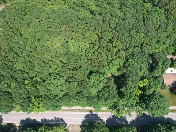 Lakeshore Dr N Unit 5, Holland, MI 49424