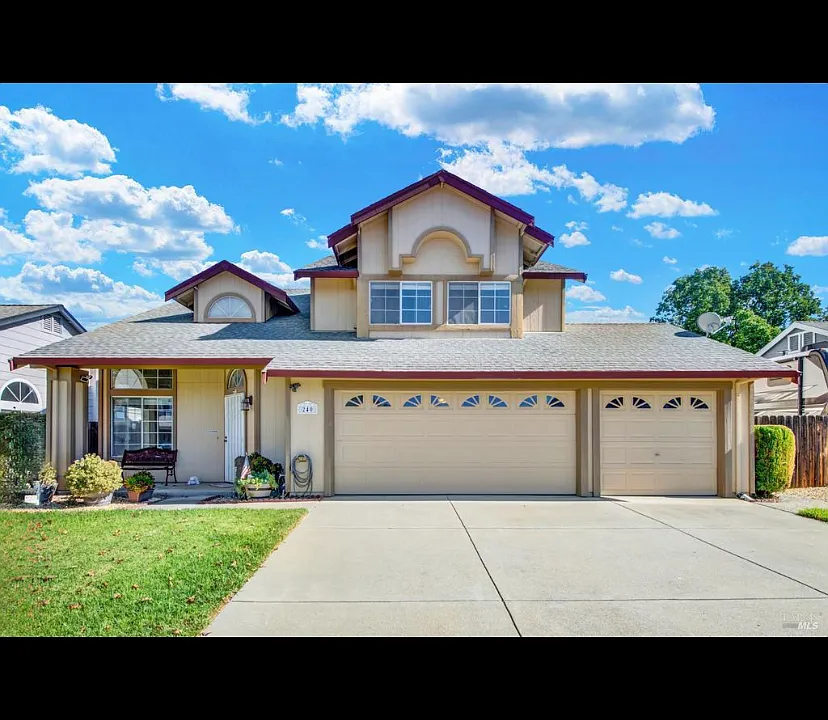 240 Fuller Ln