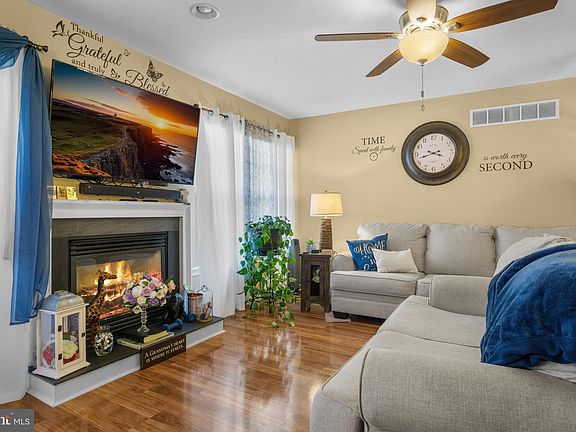3rd image of 133 Nicoles Ct #162