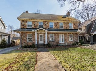 2225 Demington Dr, Cleveland Heights, OH